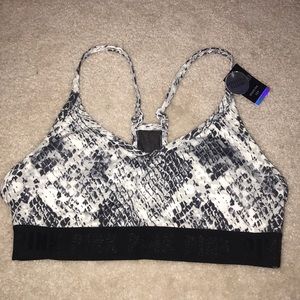 3/$30 NWT Pink Victoria’s Secret Sports Bra